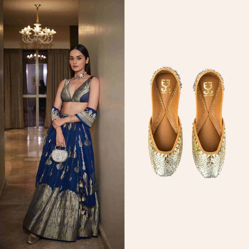 Manushi Chhillar in Star Studded Juttis